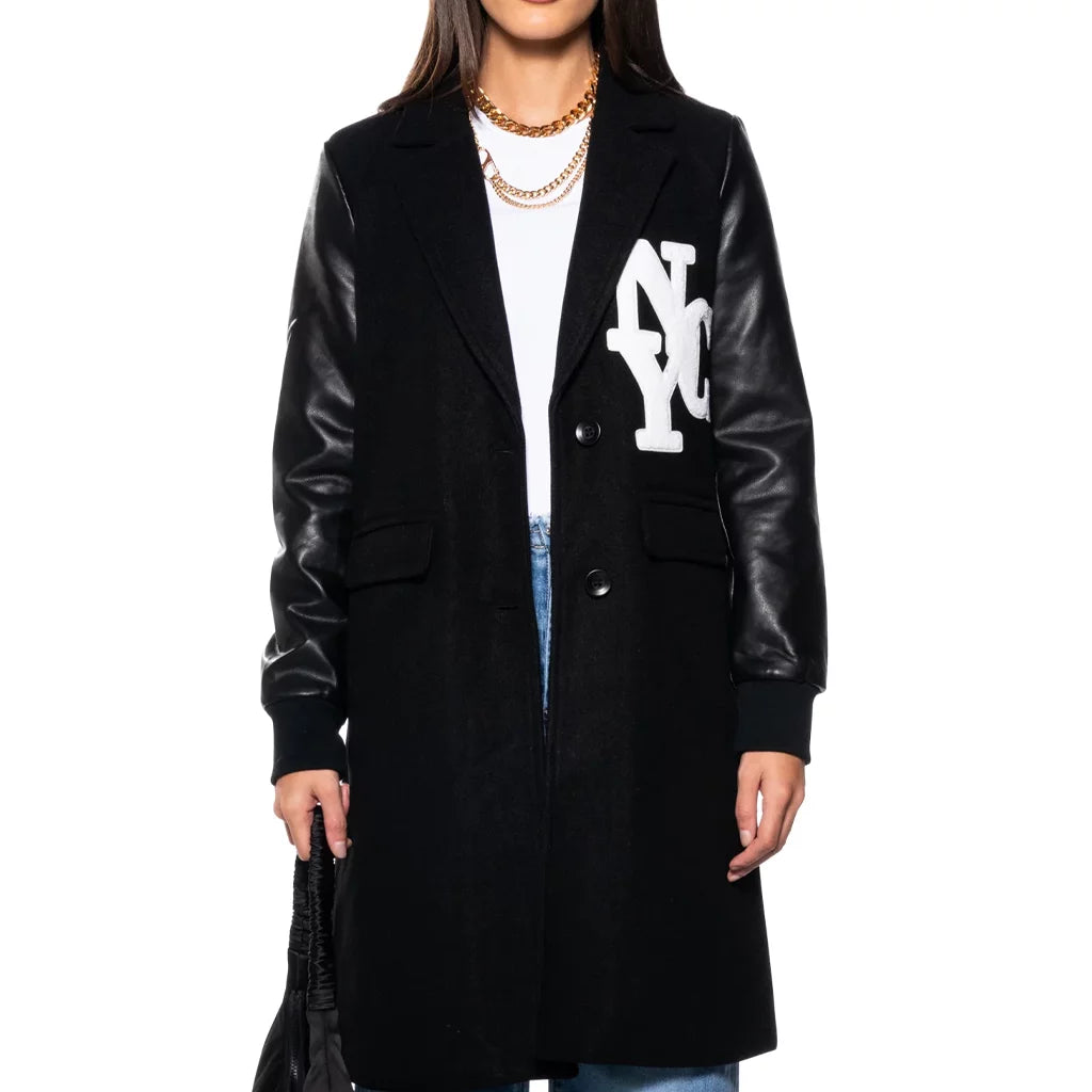 Real Housewives UGT S05 Luann De Lesseps Coat