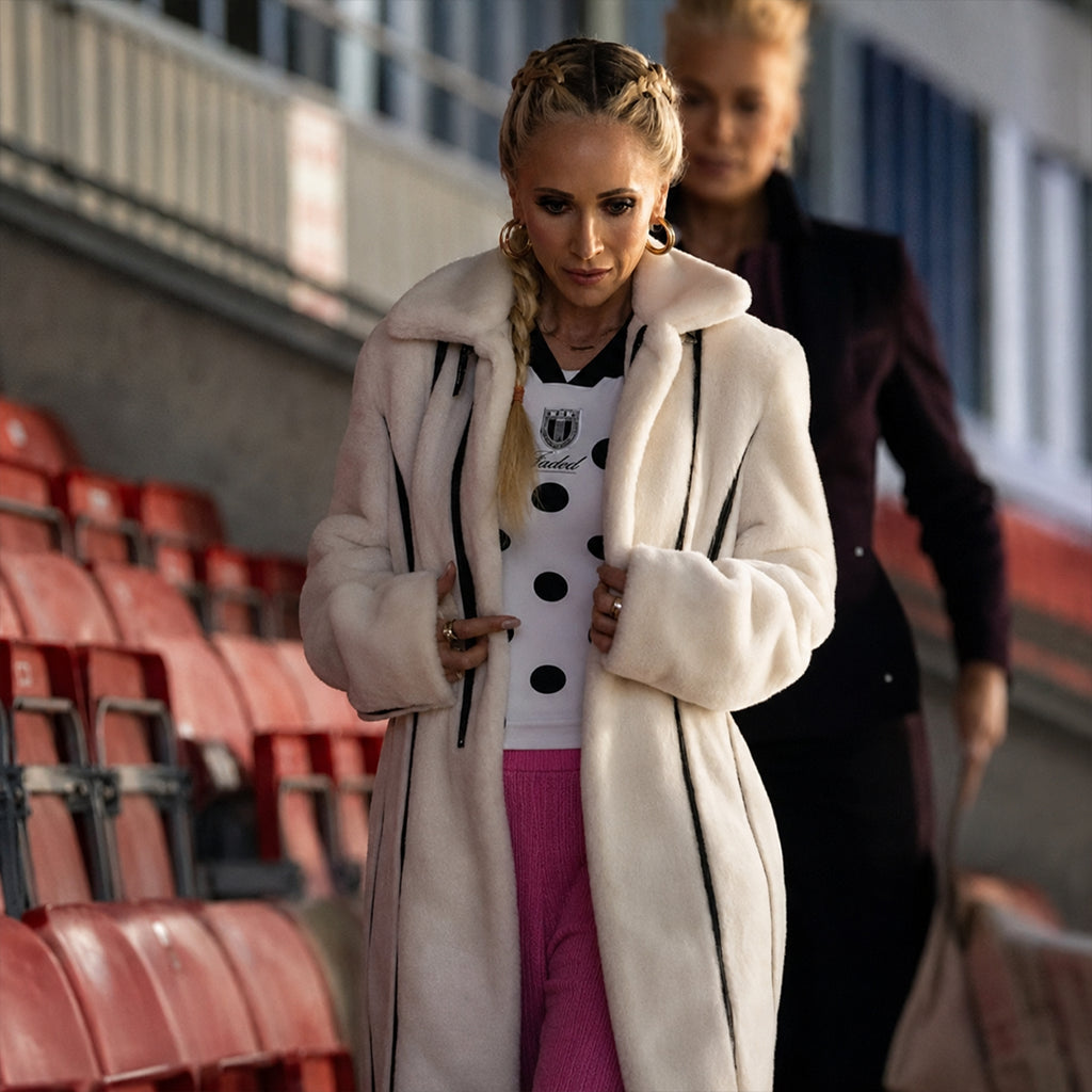 Ted Lasso S04 Keeley Jones White Coat